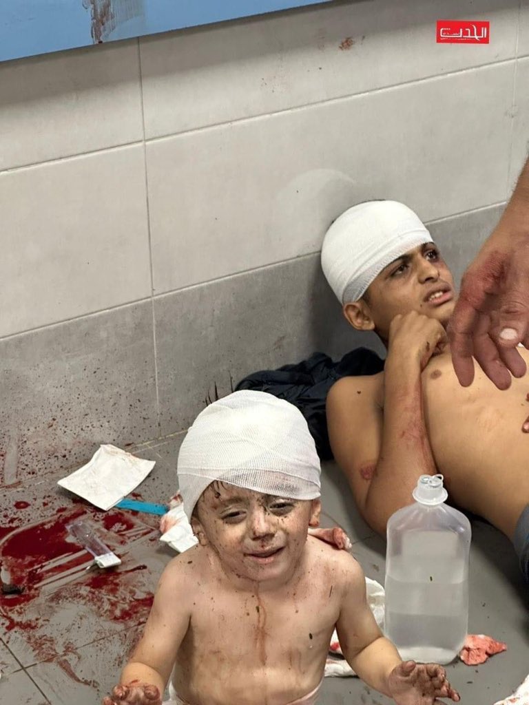 _a7af's tweet photo. لقد حاولوا أن يذوبوني كقطعة سكر في فنجان شاي ساخن.. و بذلوا، يشهد الله، جهداً عجيباً من أجل ذلك.. و لكنني مازلت موجوداً رغم كل شيء..

-غسان كنفاني https://t.co/Yrz0aksvBy