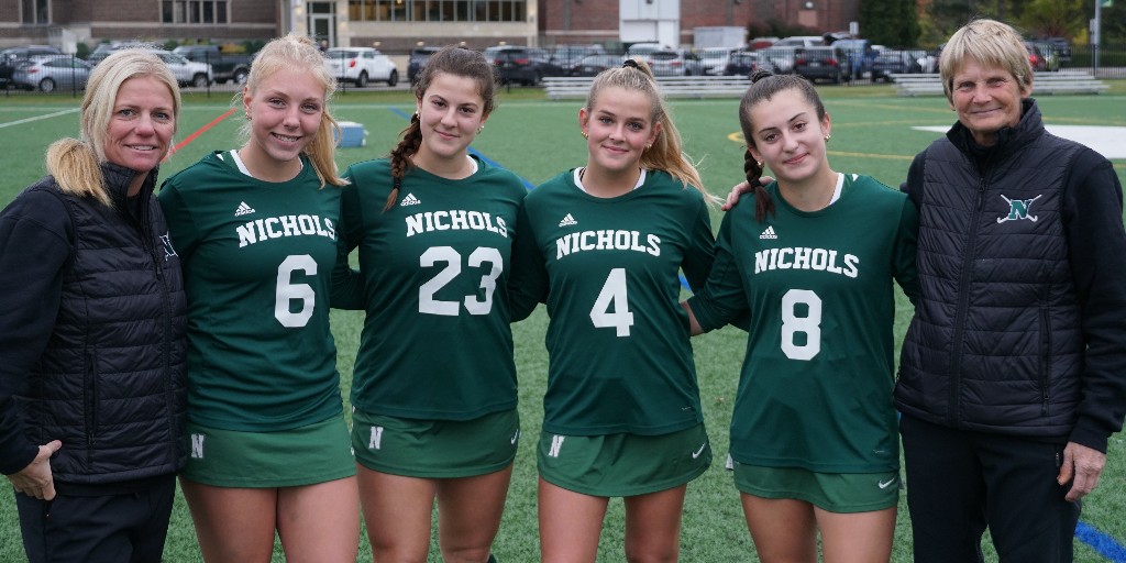 Congratulations to our Varsity Field Hockey team on their win yesterday on Senior Day! 

They sent our four seniors out with a 7-0 victory over Hamburg!