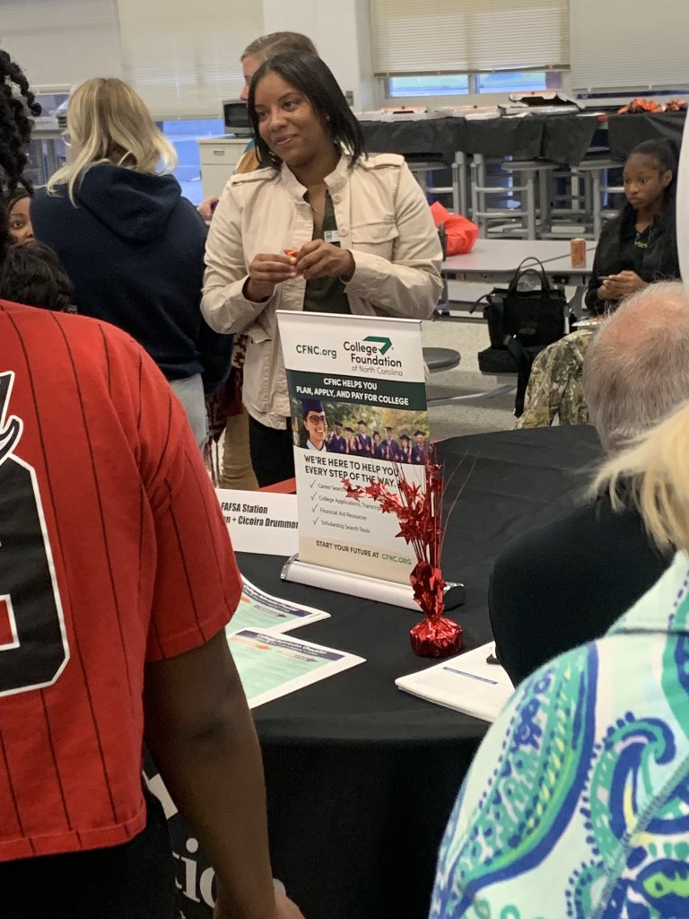 _xoMillz's tweet photo. Teacher collaboration event was a success for our Juniors and Seniors! #NCCU #NCCUSOE #NCCU_MSA #PCS_NC #SCHS #collegereadiness https://t.co/fOsOACAyck