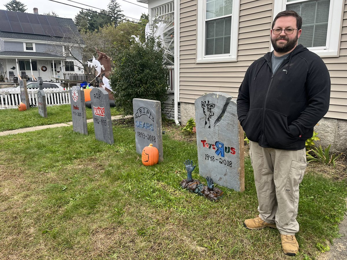 NBC10_Sam's tweet photo. A Smithfield man’s creative Halloween display is paying tribute to New England businesses that are gone💀but are not forgotten. As a way of honoring the beloved businesses & places that are ‘dead’ he’s created a cemetery of sorts for them🎃don’t miss it @ 5:30 @NBC10 https://t.co/v8jxF8MWYa