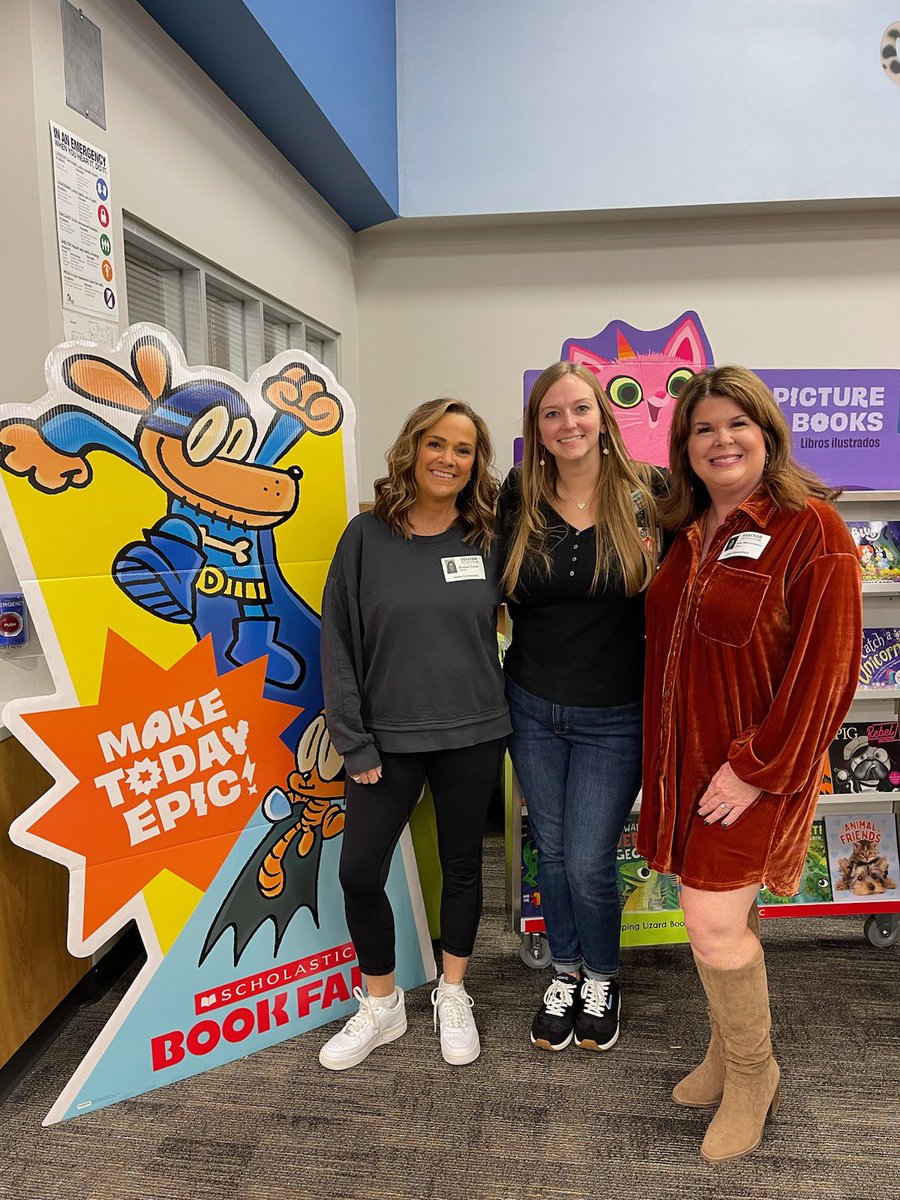 Loved volunteering at Andre book fair today! Woodie Andre was my first CFISD Principal. <a href="/CampbellsKiddos/">Anna Campbell</a> is bringing her love of literature and books to all the students. 📖📚