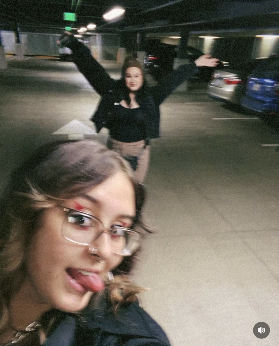 bartel_bri's tweet photo. @ashnikko really went and made my year that was so fun bitch 😍 https://t.co/QKSPmtue57