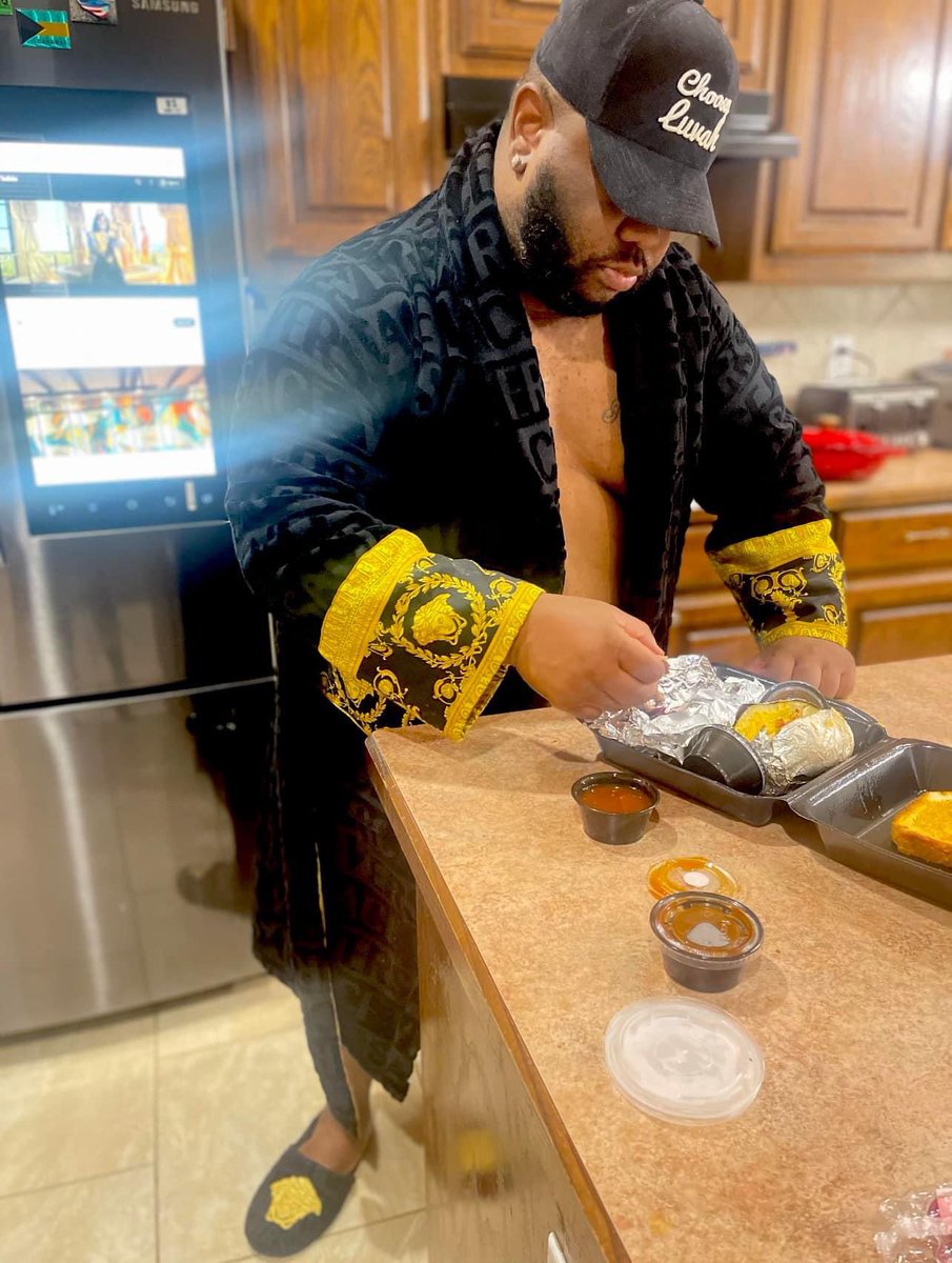 RoroDallasBoi's tweet image. 𝓒𝓱𝓸𝓸𝓼𝓮𝔂 𝓛𝓾𝓿𝓪𝓱 🤓 #RipPimpC