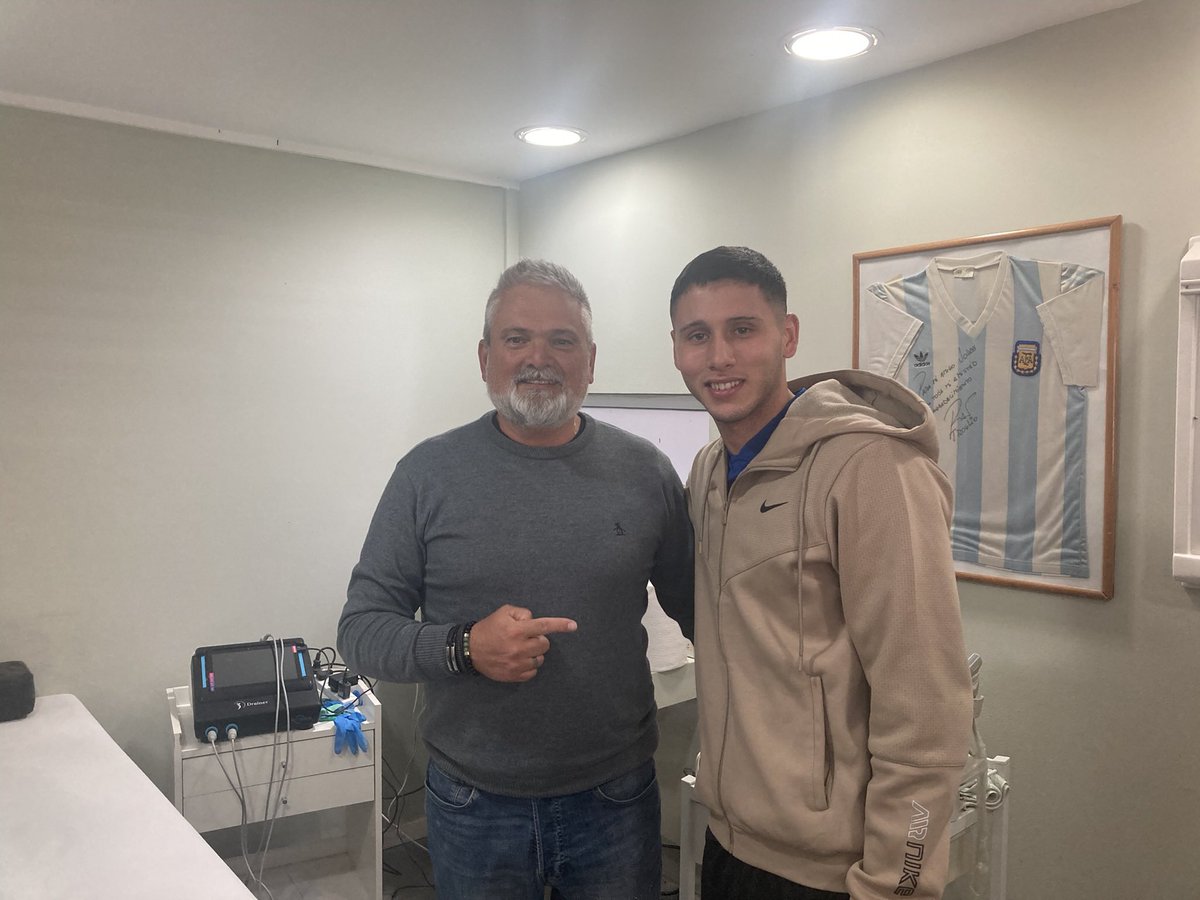 Gracias por la confianza Tomy Muro y <a href="/fcorenburg/">ФК Оренбург</a> ! El ex <a href="/gimnasiaoficial/">Club de Gimnasia y Esgrima La Plata</a> estará unos días y continuara su rehabilitación en nuestro Centro y en el predio de Abasto ! Gracias <a href="/MarianoCowen/">Mariano Cowen</a> y GELP por permitirlo ! CIK KINESIOLOGIA 38 n 1283 20 y 21 WP +54 9 2214 20-6457