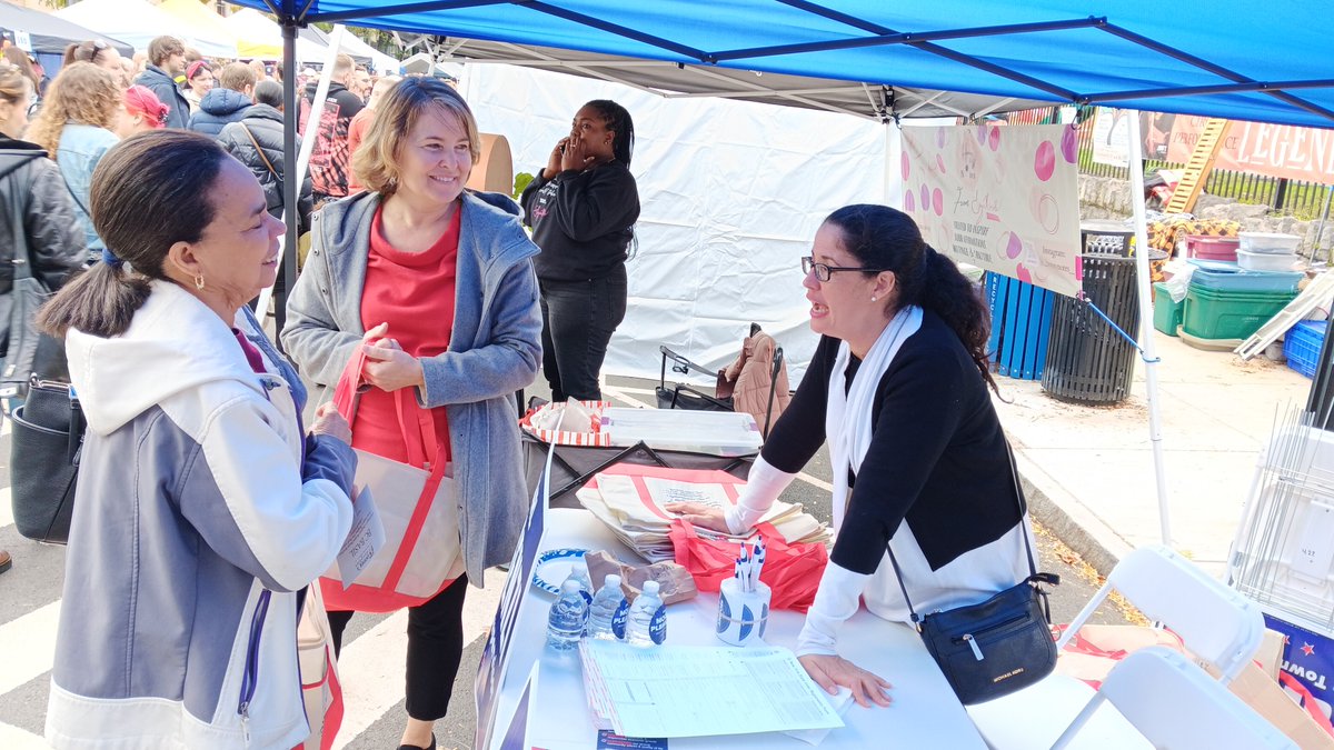 MaricellyVD's tweet photo. It was a festive Hispanic Heritage Festival in the Village of Sleepy Hollow. The Mt. Pleasant slate had a tent full with information to provide for people. It Was A Great Day To Get Out And Tell People To Vote. #BANKYOURVOTE #VOTEEARLY #OCT28th https://t.co/k75Zt6yfaG