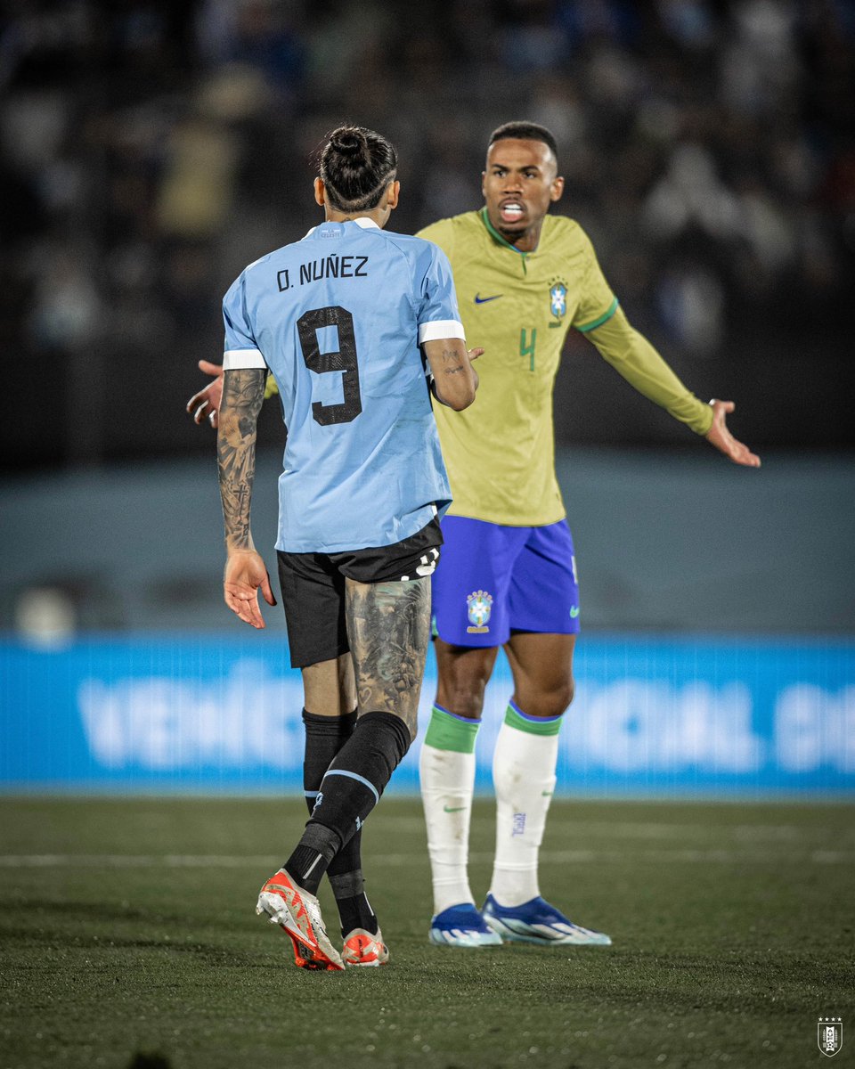 #WCQualifiers 
FT : Uruguay 2-0 Brazil

⚽ Darwin Nunez 42'
⚽ De La Cruz 77'

Wow tim Samba keok.. 😳