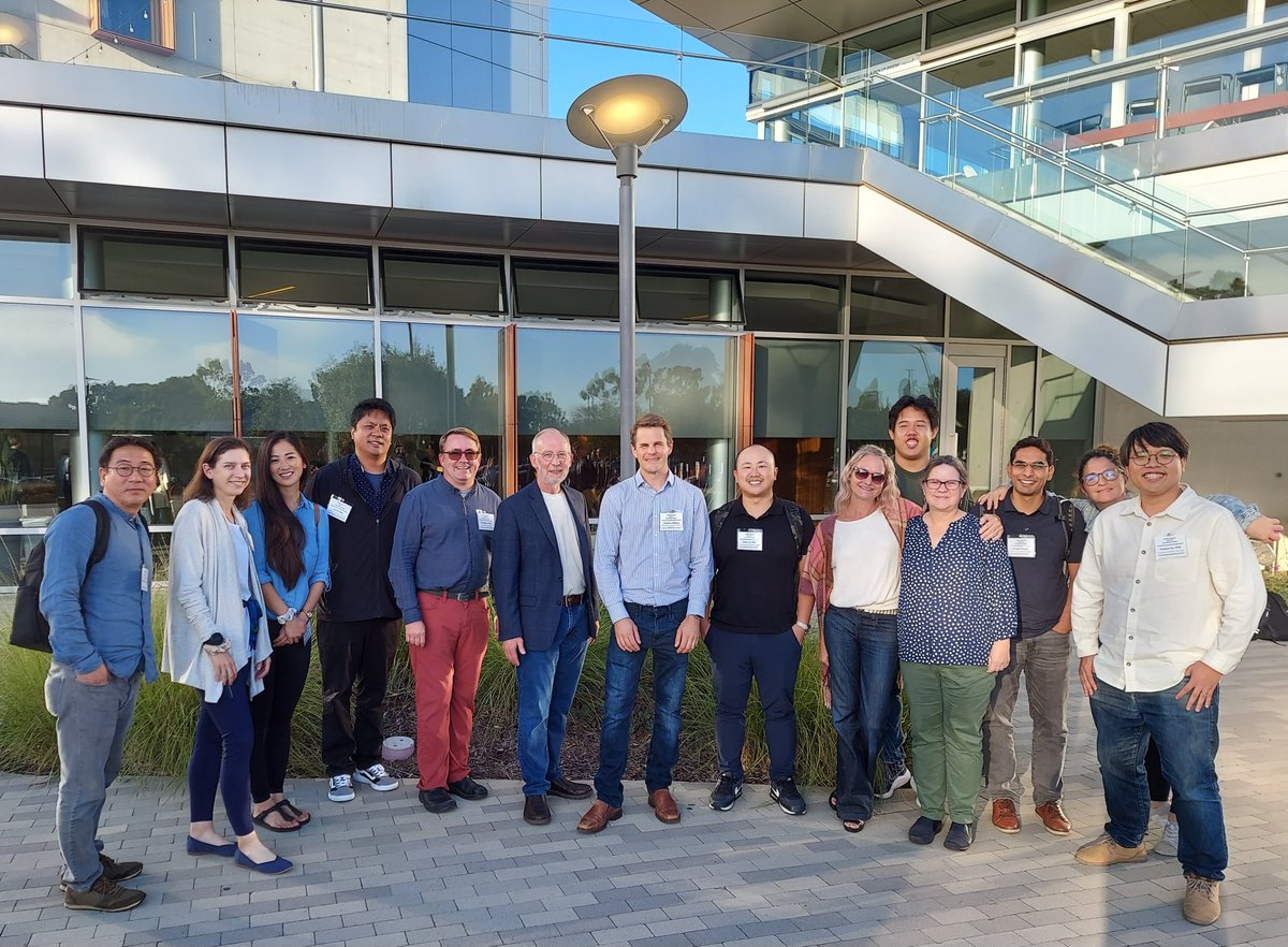 Celebrating 32 wonderful years of the San Diego Branch of the Ludwig Institute for Cancer Research. Had a great time learning about the inspiring history and field-leading discoveries of the branch, as well as catching up with former colleagues and labmates !