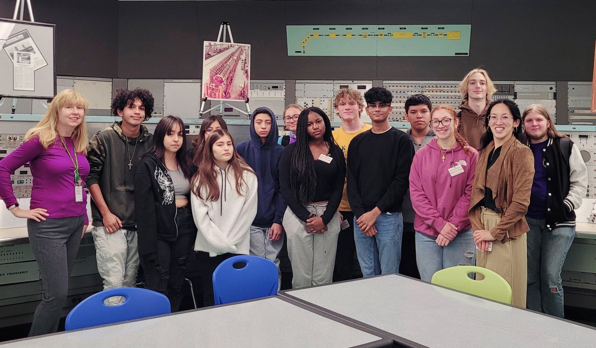 MsPChem's tweet image. Thank you @argonne learning lab for hosting @ElkGrove_HS @CoEghs @District214  Science Club! We will be back!