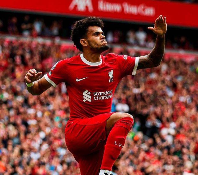 ElGolGarracol's tweet image. Lucho Díaz

En el Liverpool   //   En la selección