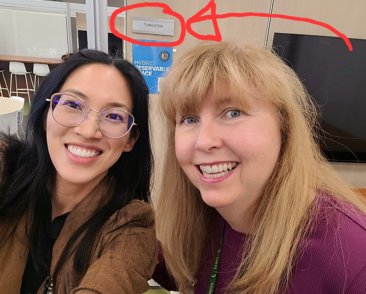 MsPChem's tweet image. Science club @CoEghs @ElkGrove_HS @District214 
"Refueled" @argonne after geeking out over the Elemental meeting rooms, science party announcements, and retro particle accelerator control panels
4/4