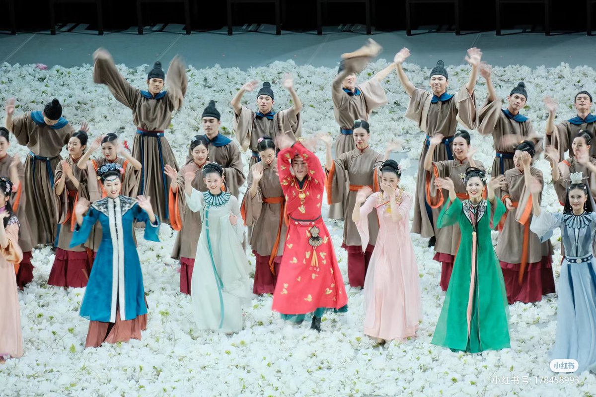 To be, or not to be, this is a question.
"A Dream of Red Mansions"
The dance play I've always wanted to see.