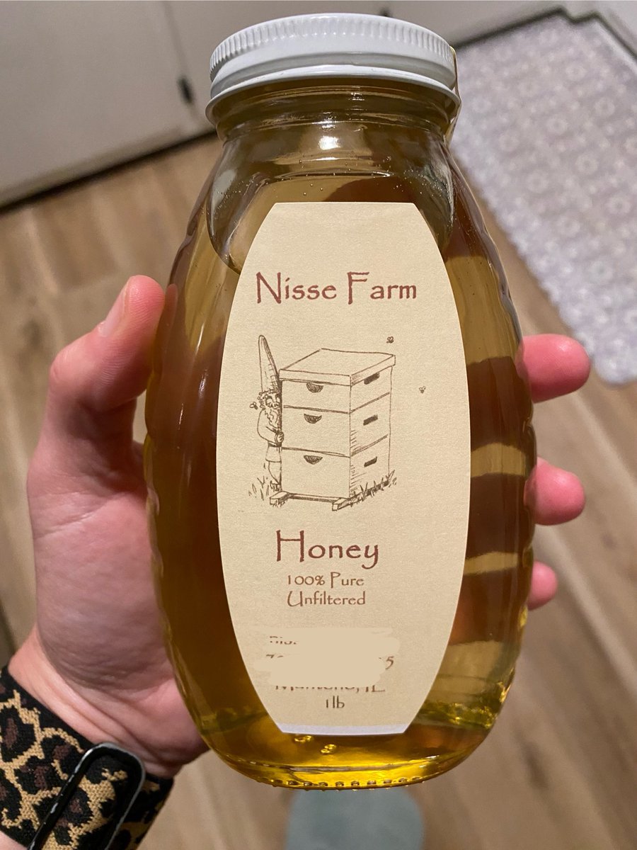 Talked at an event for work tonight and the farmers gave me a jar of honey from their beehives 🥹🐝🍯 

One of the joys of working in the agriculture industry! 

#localfood #localhoney