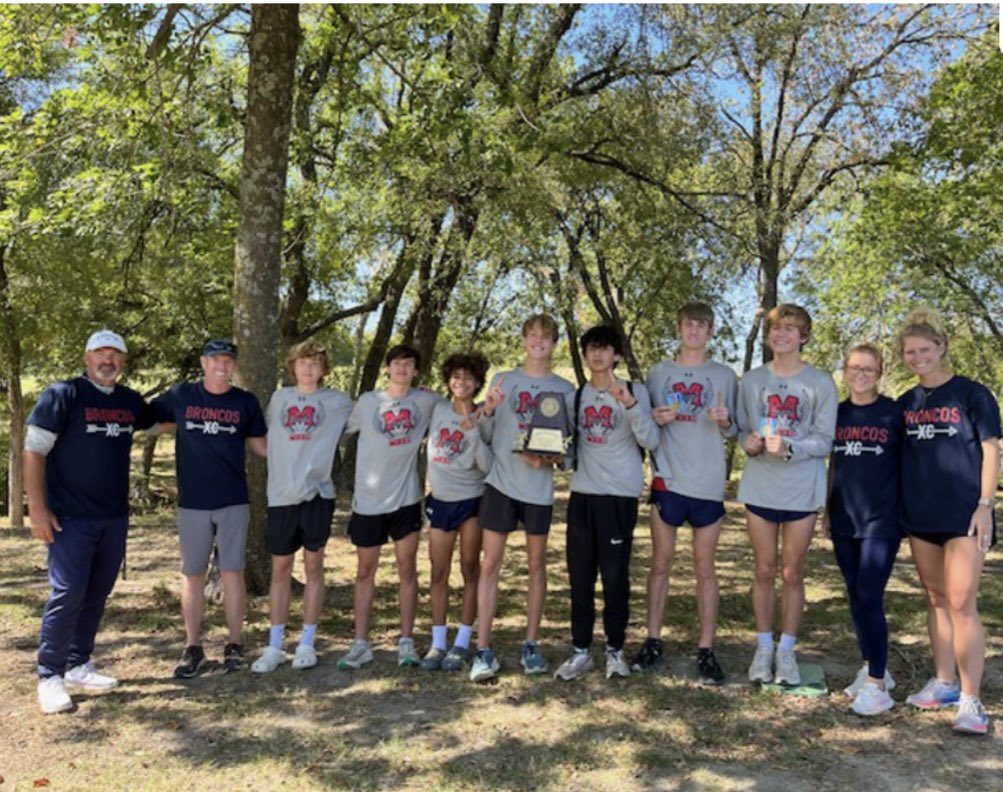 GavinBr16's tweet photo. Regional here we come. Had a great race at districts placing 14th over all and helping win a district championship. https://t.co/D5nUcnbt7B