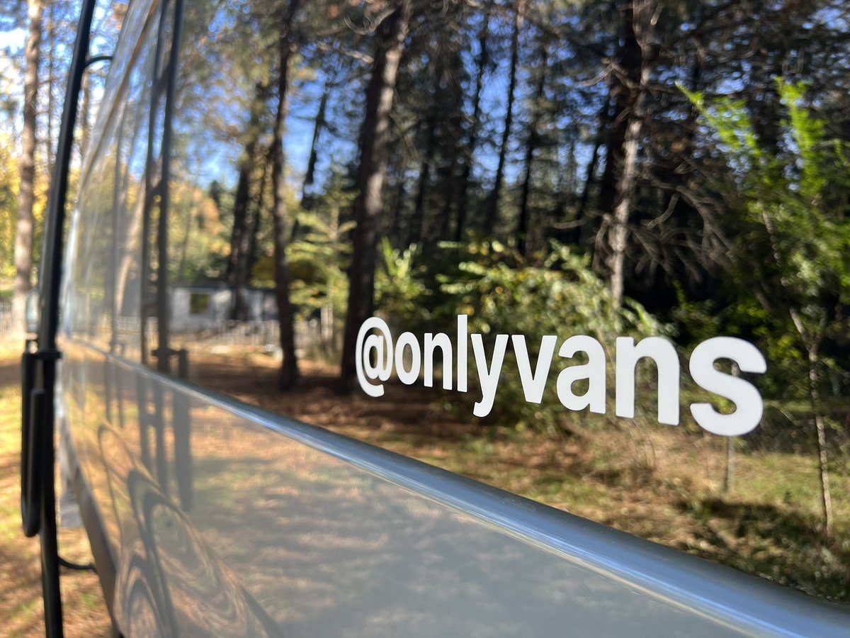 OnlyVans's tweet photo. See you down the road. 🚐 #OnlyVans 

#vanlife #travel #outdoors #earthoutdoors https://t.co/BZIxf9ERxb