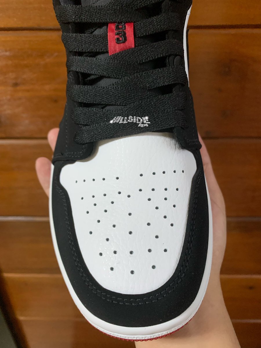 Keedosu's tweet photo. ‼️QC APPROVED‼️
Nike Jordan 1 Low “Black Toe” (2019)
DT Batch (Best batch)

Direct from Factory 🇨🇳
ETA upon ordering 2-3 weeks ✈️
Do you have a specific shoe in mind? Reach out to us at Hillside Reps on Facebook! https://t.co/Cveq0FsIeh