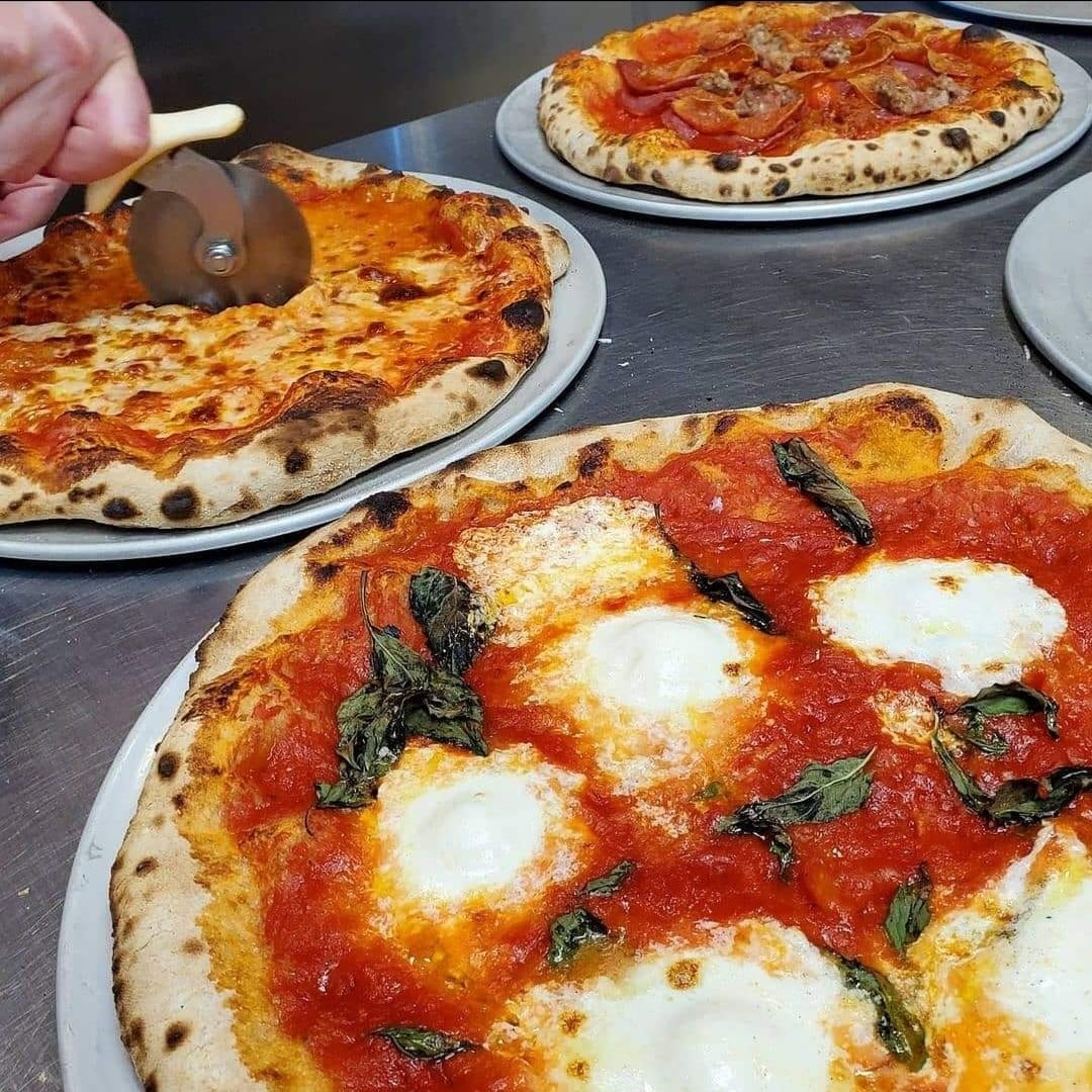 @INFAMOUS_RJK @EaterAustin Italian tradition in the heart of the Texas Hill Country.
pizzeriasorellina.com