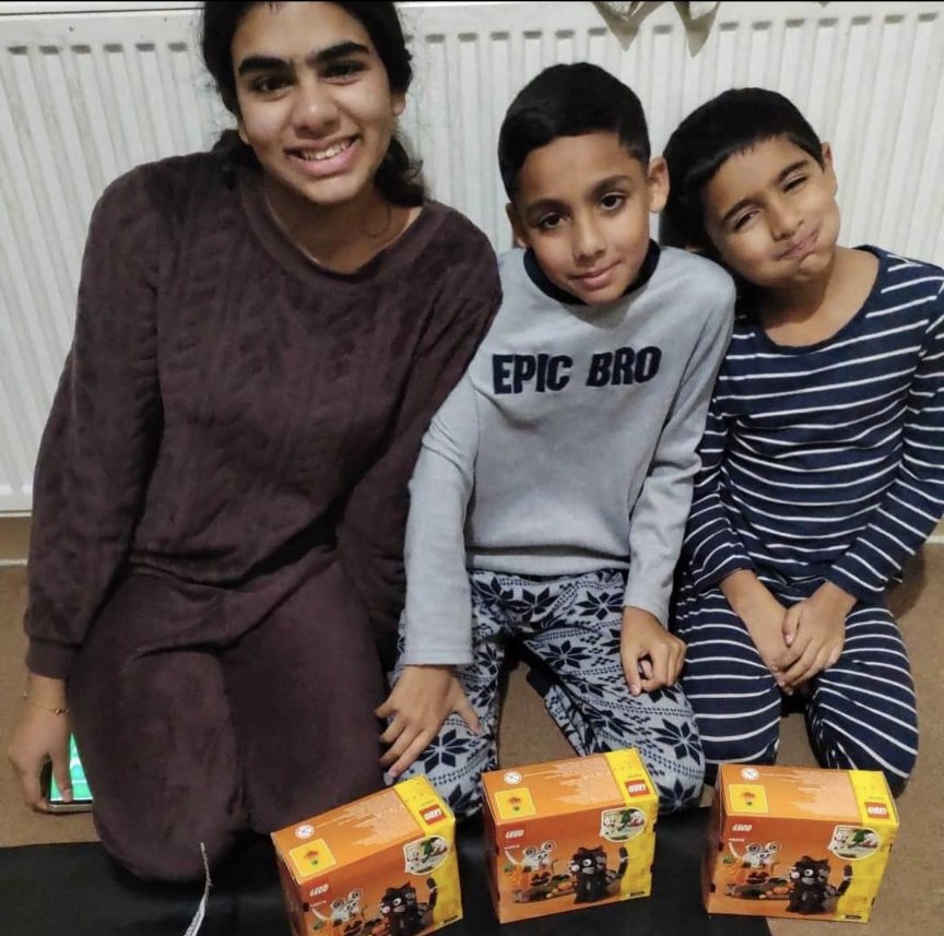 postpals's tweet image. All our children are currently receiving a Halloween or autumn gift from us.

Each child’s gift was chosen for them so it varies ☺️

#postpals #Halloween #volunteering