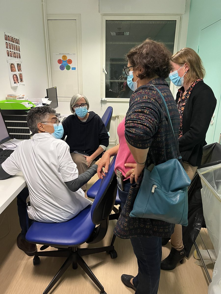 CHRU_Tours's tweet photo. [Visite de Clara De Bort]

Merci à @ClaradeBort, Directrice Générale de l’@ARS_CVDL pour sa visite ce soir aux urgences adultes du @CHRU_Tours 🏥

@SLaribi37 https://t.co/JKkRzmsBv7
