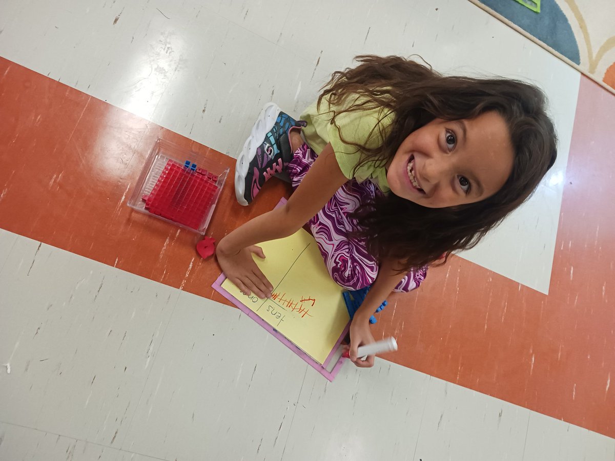 MsKenna_ocsb's tweet photo. Grade 2s showed me what they know about place value and working with numbers. Having lots of fun getting to know my new learners! #BeSKT #ocsbmath https://t.co/IJbhp7BvJE