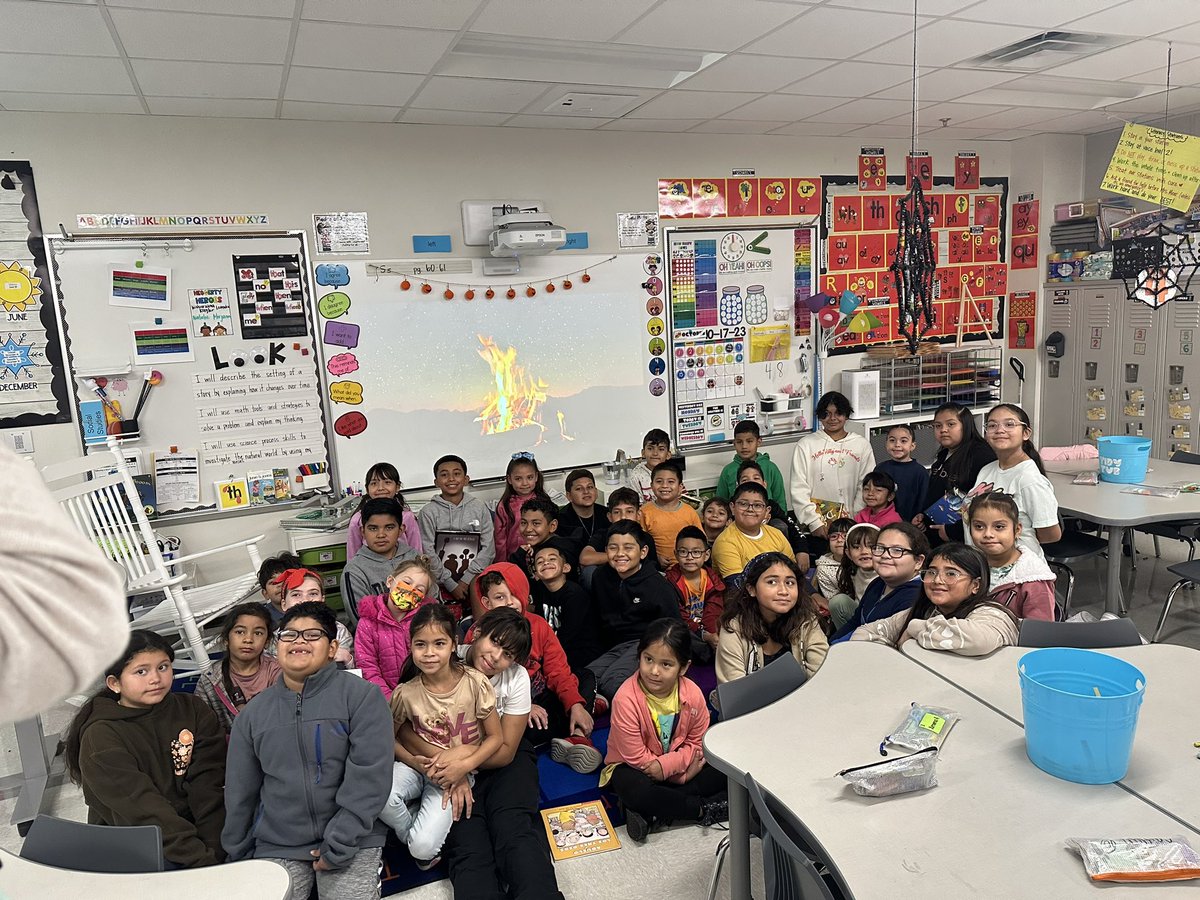 LandronMs's tweet photo. Today, fifth graders did some spooky reading to their first grade buddies! @ParkwayES https://t.co/CfNC6l7gVZ