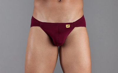nanutria's tweet photo. Los shorts de Alexander González. https://t.co/pXAeXdbYsU