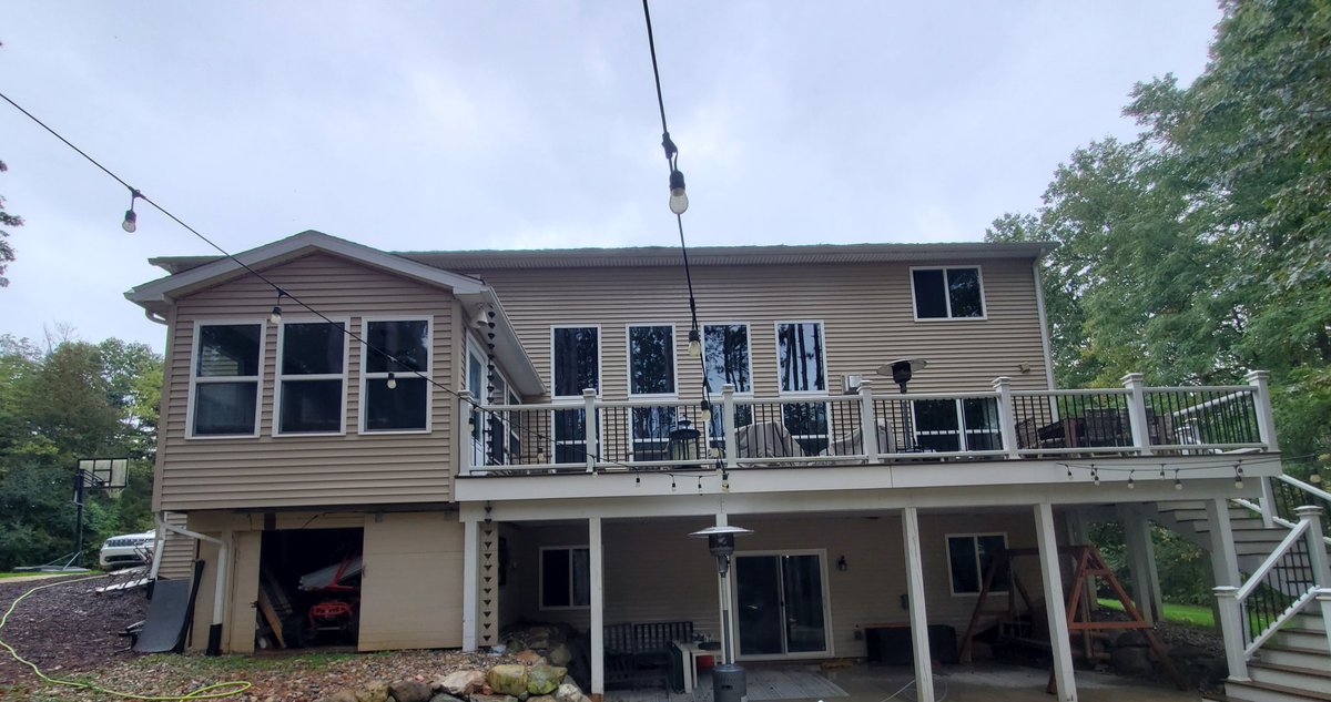 EandSPowerWash's tweet image. House washing in Brighton, Michigan #BeforeandAfter #ShareThisPage #HouseWash #HouseWashing #SoftWash #SoftWashing #HouseSoftWash #PowerWashing  #PressureWashing #HouseSoftWash #HouseSoftWashing #ExteriorHouseWash #ExteriorHouseWashing #ExteriorCleaning #ExteriorHousecleaning