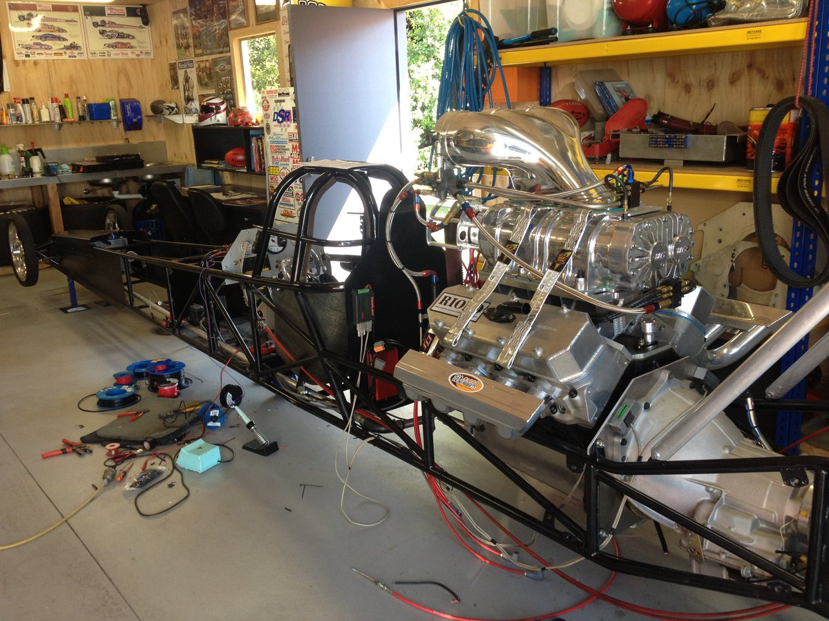 ScullyDamien's tweet image. #garagescene #backyardmechanic #dragster #blownchevy 💪🔥