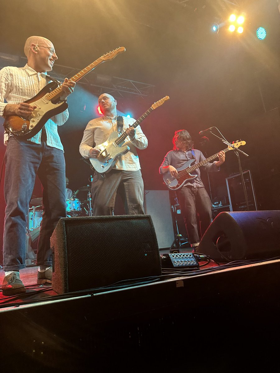 namedFrancine's tweet photo. 🎸🎸🎸 https://t.co/F6nfN5nHEf