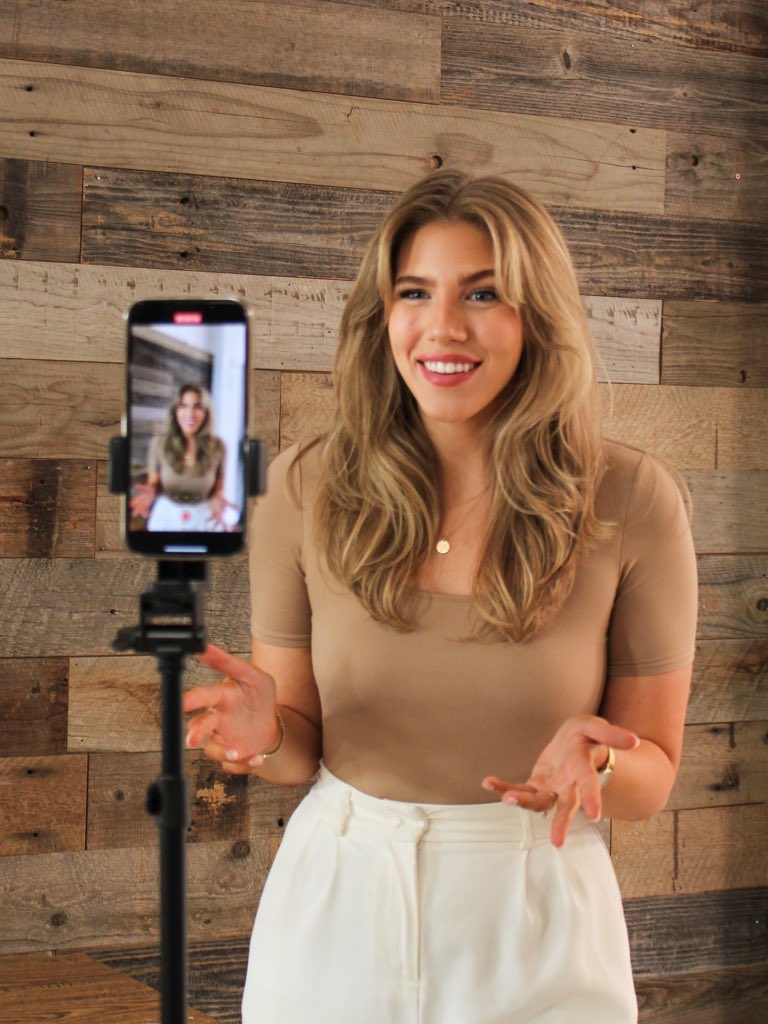 Colleen | UGC Creator + Creative Producer tweet media