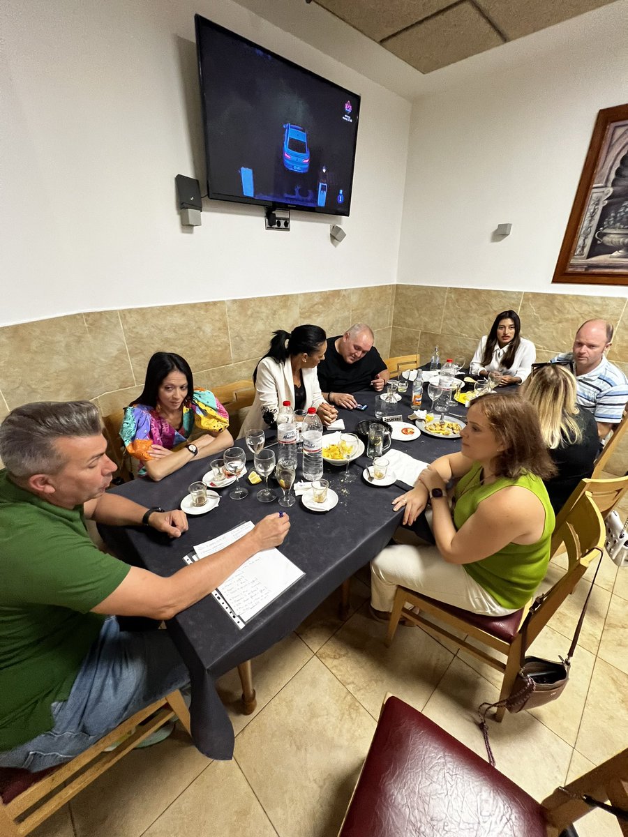 CodelorLorca's tweet photo. Primeras reuniones para organizar un gran evento!!!

Estamos muy contentos de que cada vez sean más los comercios que quieran formar parte de el.

Os iremos contando!! Tic Tac!!!
#codelor #pornuestroscomercios #fashion #week#lorca

https://t.co/Xn4p4666jf https://t.co/mj6G1sfCEU