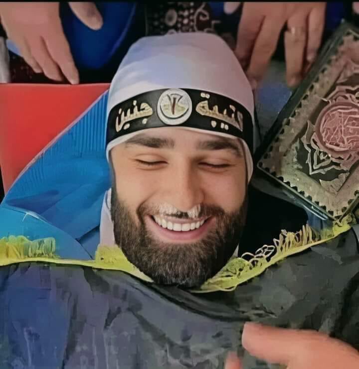 وُجُوهٌ يَوْمَئِذٍ مُسْفِرَةٌ * ضَاحِكَةٌ مُسْتَبْشِرَةٌ ❤️.