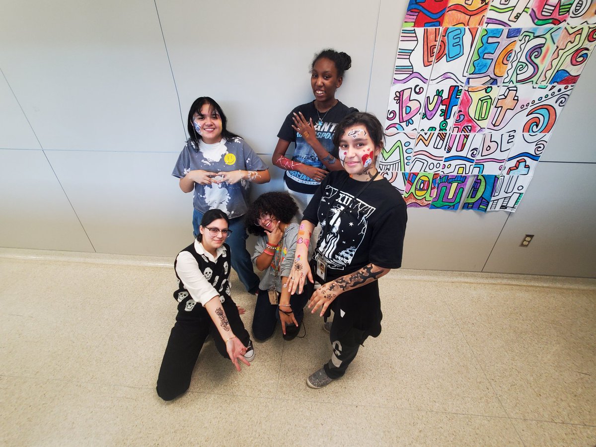 Carver NAHS (@nahscarver) on Twitter photo NAHS Meeting 10/17/23
Homecoming season is upon Carver Panthers and NAHS members began practicing their face painting skills for our homecoming carnival! 🖌🌝
.
.
.
.
.
#carverpanthers🐾🐾 #nahs #carverhighschool #carvernahs #carverpanthers #nationalarthonorsociety NAHS Meeting 10/17/23
Homecoming season is upon Carver Panthers and NAHS members began practicing their face painting skills for our homecoming carnival! 🖌🌝
.
.
.
.
.
#carverpanthers🐾🐾 #nahs #carverhighschool #carvernahs #carverpanthers #nationalarthonorsociety