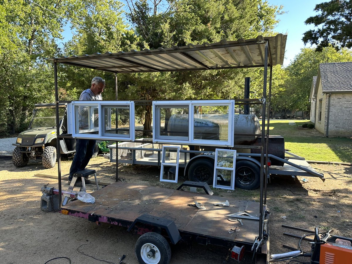 I absolutely love being able to help my daddy with his projects now. We are so ready for deer season💕🦌