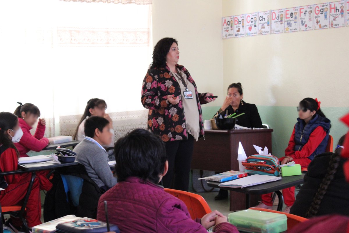 IMPA_Pachuca's tweet photo. Con el programa IMPActando Pachuca impartimos nuestra plática, "Tecnología mi adicción" en la "Primaria Profesor Rafael N. Santacruz" con la finalidad de concientizar a las niñas y los niños acerca de la prevención de adicciones. 🧒🏼👧🏽
@sergiobanosr @MeloMichlle  @RubenEscalanteM https://t.co/GPwCFKTJVE