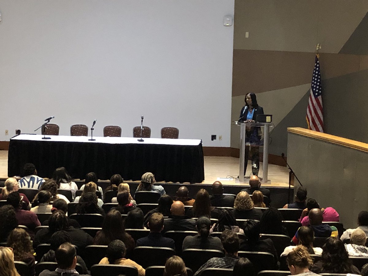 bcps_par's tweet photo. Day 1 of the Maryland Cultural Proficiency Conference ended with dancing, remarks from our #1 leader @MyriamYarbrough, and a student panel to hear student voices. @TheMCPC #mcpc2023 #studentvoice #TeamBCPS #BCPSPAR https://t.co/zcHX7BghAH