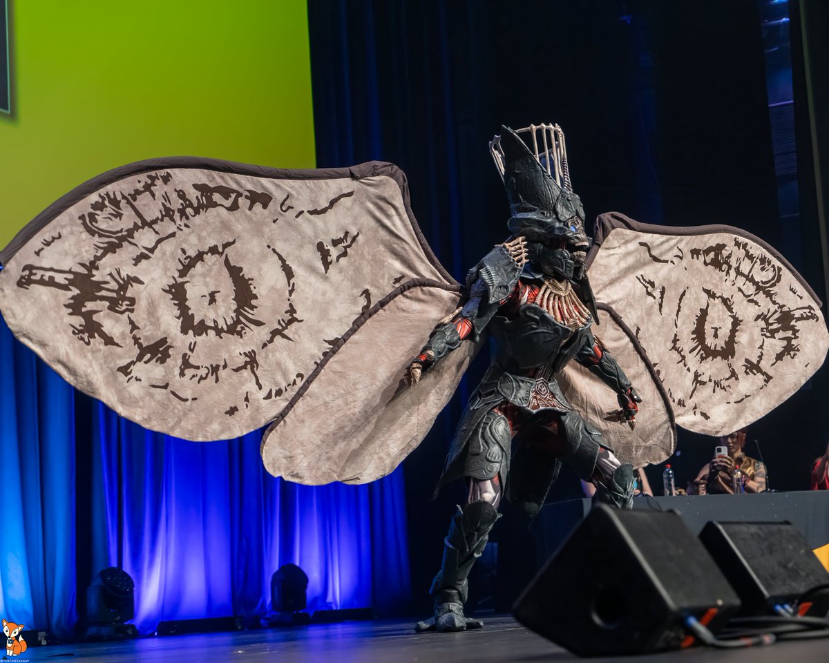KimberPrime's tweet photo. My Savathun rocking the stage at PAX ❤️ Was amazing hearing the crown cheer when the wings opened 🥰

(Photo by thatInstaxguy on Instagram and shared with permission) https://t.co/9b46fDpaRu