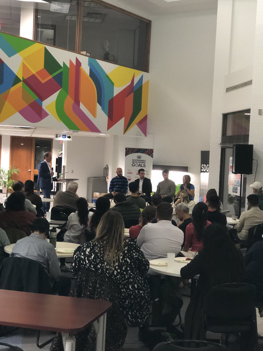 auralaofficial's tweet photo. Full house at #sdgideafactory tonight in @DTKitchener for the monthly #sdgtalks focused on #sdg9 industry, infrastructure and innovation.  @CityKitchener @SmallBizWRSBC https://t.co/xJarTzr152
