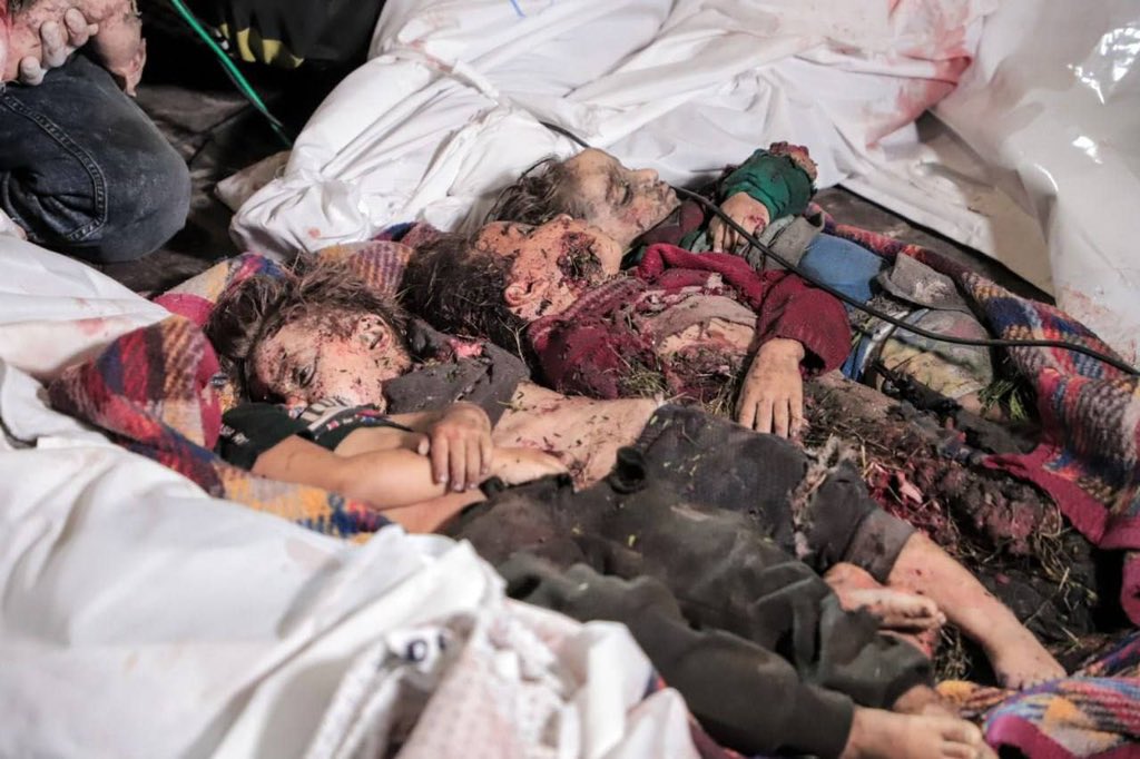 cintagaza_my's tweet photo. 600 syahid dan 900 cedera dalam pengeboman pesawat rejim Zionis di Hospital Al Ahli Al Ma’madani di Gaza, yang merupakan hospital yang bergabung dengan komuniti Kristian. Semua yang syahid dan cedera adalah orang awam, kebanyakannya kanak-kanak dan wanita. 

Sumber: Gaza Now https://t.co/eh6eURJ652