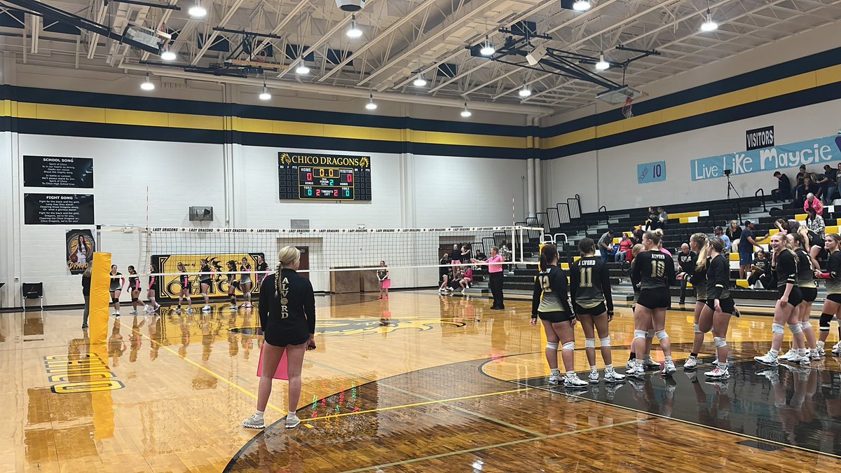 Checking in from Chico High School, where the Lady Dragons look to stay ahead of the Alvord Lady Bulldogs in District 9-2A.

Set 1 beginning shortly. Follow for game coverage⬇️