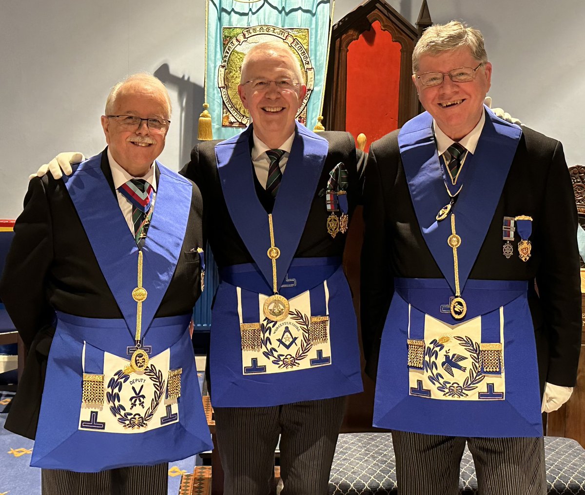 And on this special evening great to see the ProvGM of the Craft, RW Bro Stephen Wyer @StephenWyer, MEGS E Comp John Phenix @Phlight56 and ProvGM of the Mark, RW Bro Eric Rymer enjoying the occasion.