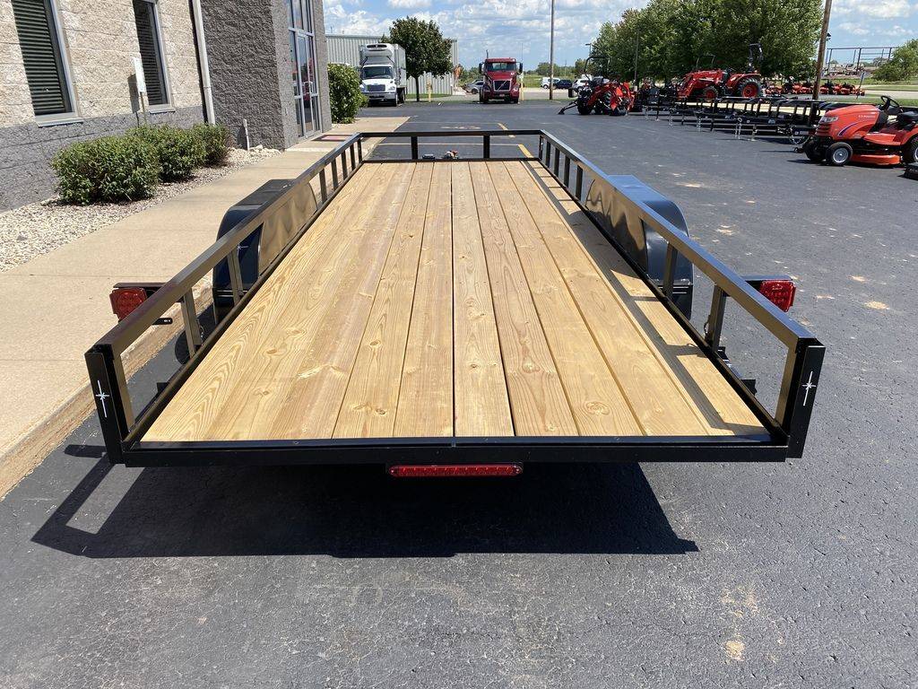 CommercialTruck's tweet image. Don't settle for less when you can have the best! Check out this brand new 2023 Bulldog Irondog trailer! With its impressive 7' x 20' dimensions, it offers ample space for your cargo. It is built to last 🔥

#TrailerForSale #TruckingLife #BulldogTrailer

commercialtrucktrader.com/listing/2023-B…