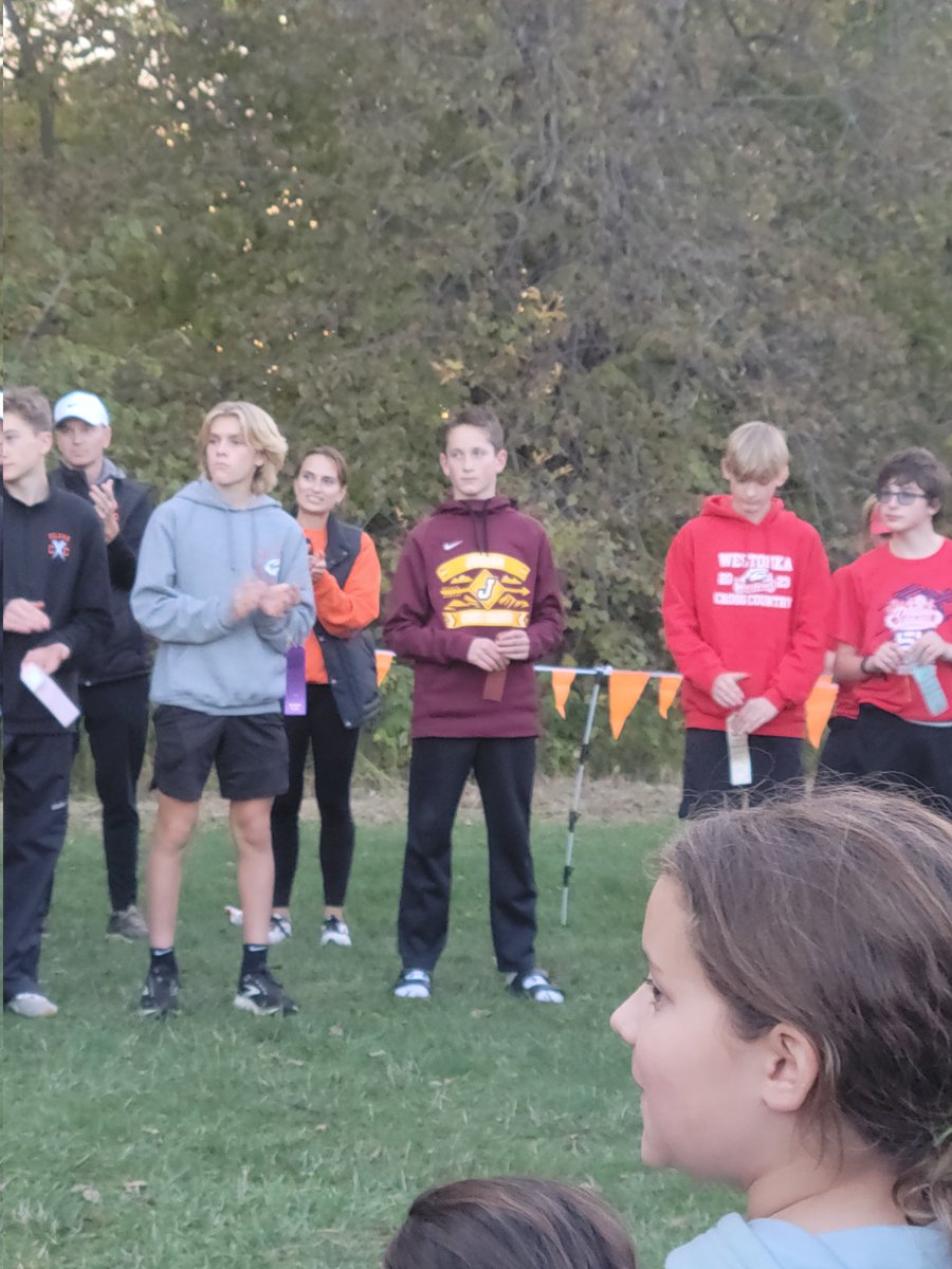JordanXC717's tweet photo. Bennett 8th place in the WCC East Middle School Chamoionship https://t.co/tnGd6WRLu9