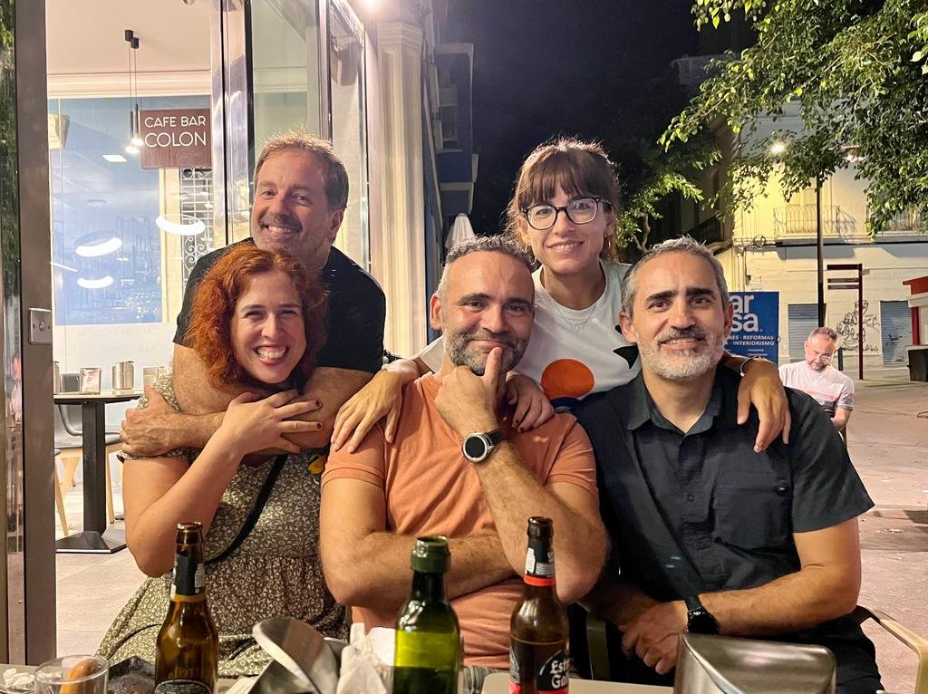 We were a team during our PhDs (yes, a long time ago) and we keep friendship and cooperation as at the beginning. #grupúsculo <a href="/L_Matias_/">Luis Matías</a> <a href="/jlquero/">jlquero</a> #AEET2023