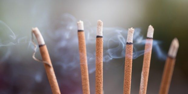 ❓ Leitora quer saber se o incenso está associado ao ocultismo - confira a resposta 👉 
bit.ly/497mxmq