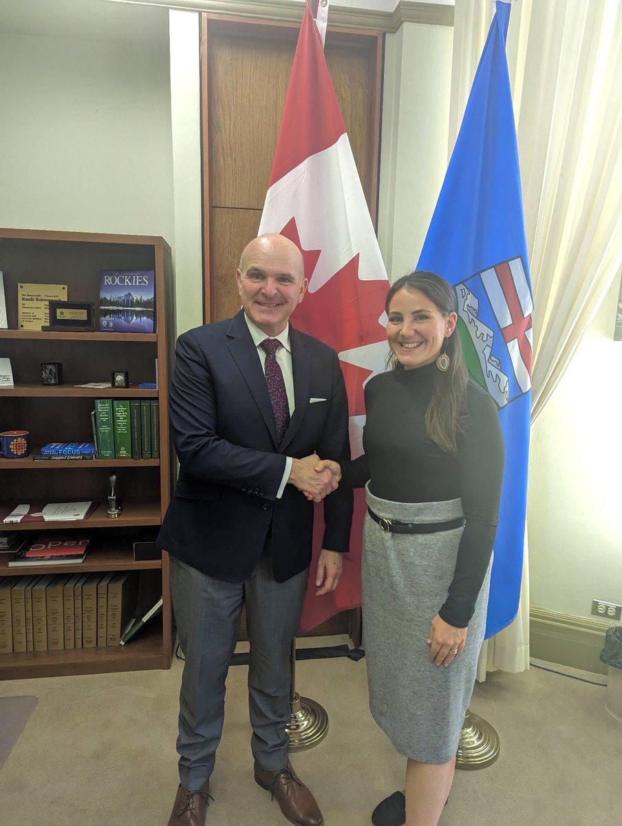 Randy Boissonnault 🏳️🌈 (@r_boissonnault) on Twitter photo When the Métis Nation is successful, Canada is stronger.
Thank you to President <a href="/cassidy_caron/">Cassidy Caron</a> of <a href="/MNC_tweets/">MétisNationalCouncil</a> for discussing ways we can support economic development for Métis businesses, housing for Métis citizen and education to strengthen Métis communities in Canada. When the Métis Nation is successful, Canada is stronger.
Thank you to President <a href="/cassidy_caron/">Cassidy Caron</a> of <a href="/MNC_tweets/">MétisNationalCouncil</a> for discussing ways we can support economic development for Métis businesses, housing for Métis citizen and education to strengthen Métis communities in Canada.