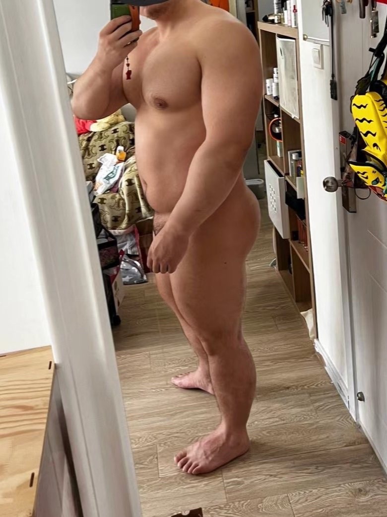 beefymuscle.com🐻🐼⛄ on X: Hot body! t.cobM1qn2Zf1o #beefy  #massive #musclehunk t.coeqVCHWK3OJ  X
