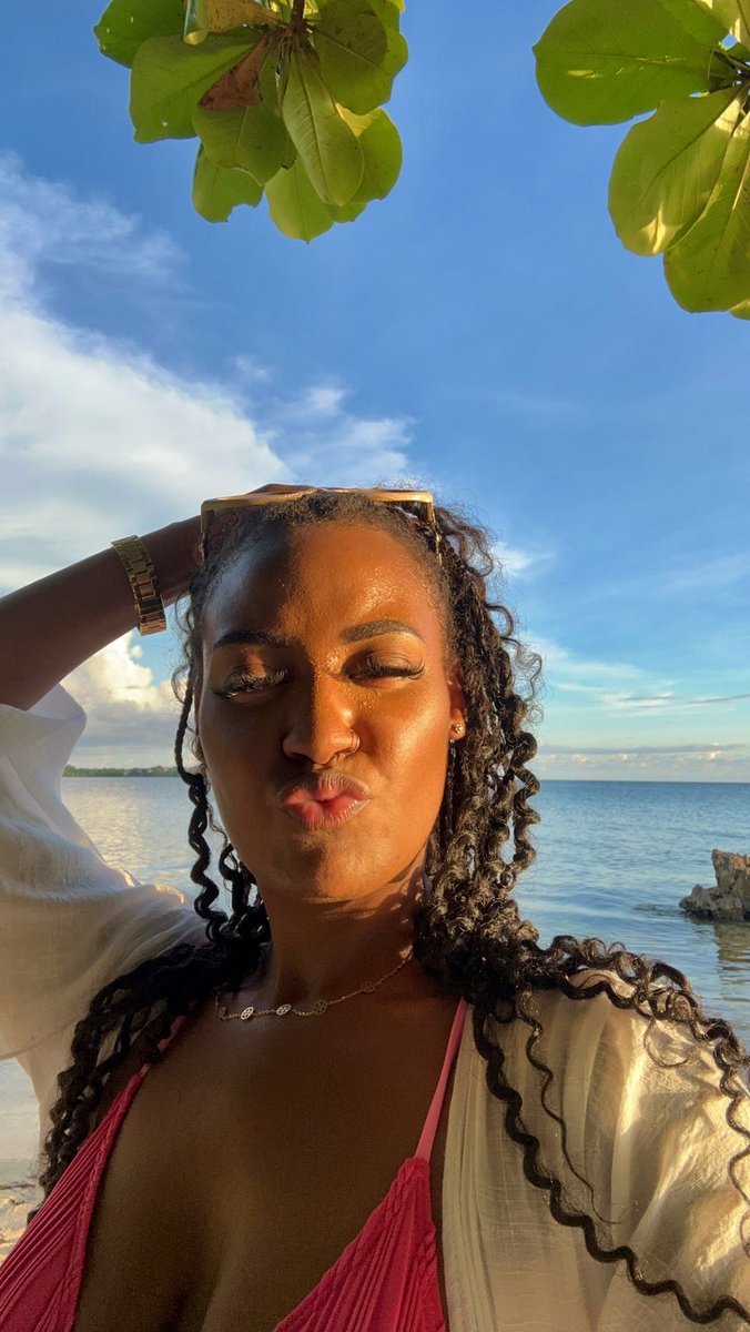 QueenJanae_Nae's tweet photo. Negril dump 1โฆโฆ.. #sunsetlover #sunsetwatching https://t.co/8SPabnuYKt