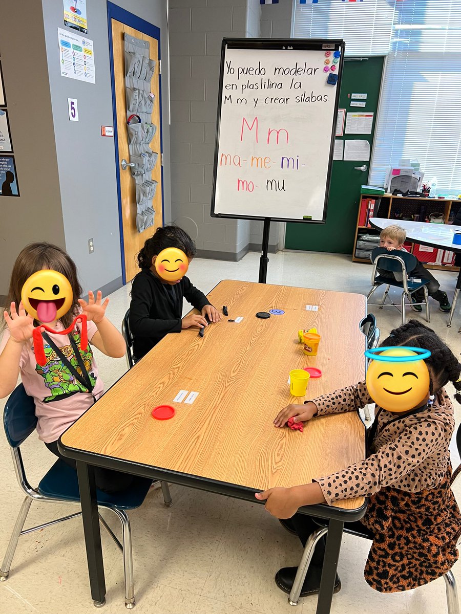 kattyk27's tweet photo. Thrilled to share that this week, with some extra help from the fantastic students at Salisbury High, we're diving into our first Spanish consonant and enhancing our reading with the five vowels we've mastered! 🇪🇸📚🎉 #DLI @IESGators #Kindergarten #ReadingSkills @courtwrightmr https://t.co/TUsEcMVub9