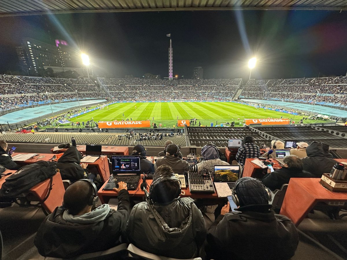 ¡Estamos en el aire! En <a href="/radiomundo1170/">Radiomundo 1170 AM</a> y en el Centenario. Porque la alegría no es solo brasileña. O sí.

<a href="/GuzMontgomery/">Guzmán Montgomery</a>