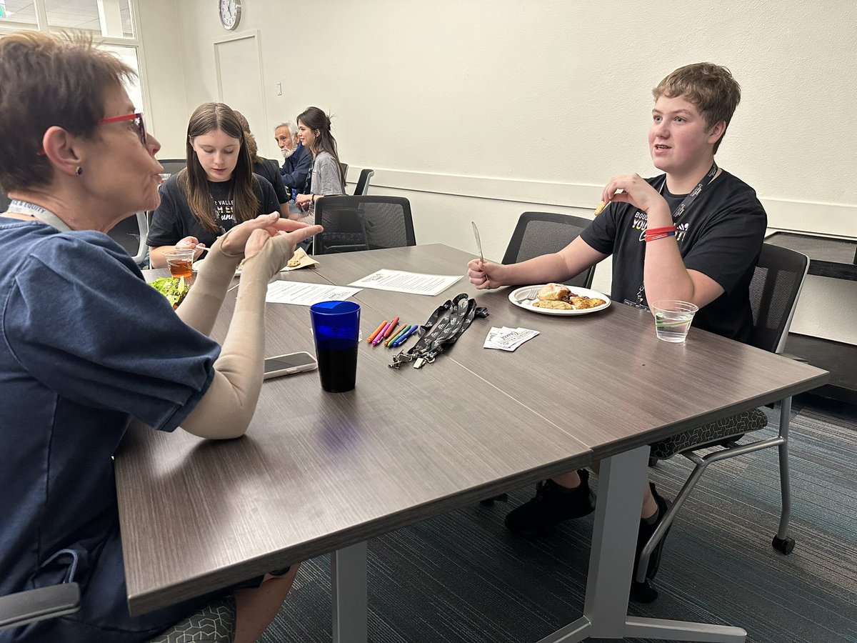 BVSDcolorado's tweet photo. Tonight the #BVSDYouthEquityCouncil sat down for a nice dinner with Board of Education members,  Superintendent @Dr_Rob_Anderson and Deputy Superintendent @DrLoradelaCruz1. #BVSDProud #BVSDisThePlacetoBe #ExcellenceThroughEquity https://t.co/rDHgCwabr0